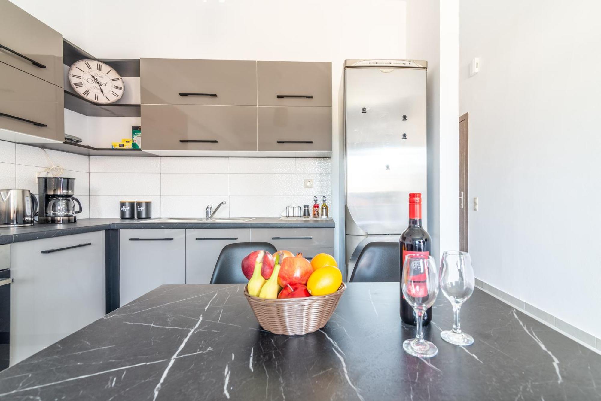Modern Renovated For Relax Apartment *
